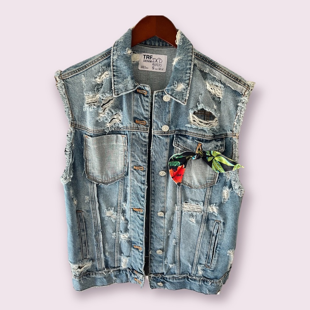 ☀️🍁ZARA TRF Floral Distressed Jean Denim Vest Jacket Size S oversized 2017 SS - Picture 5 of 15